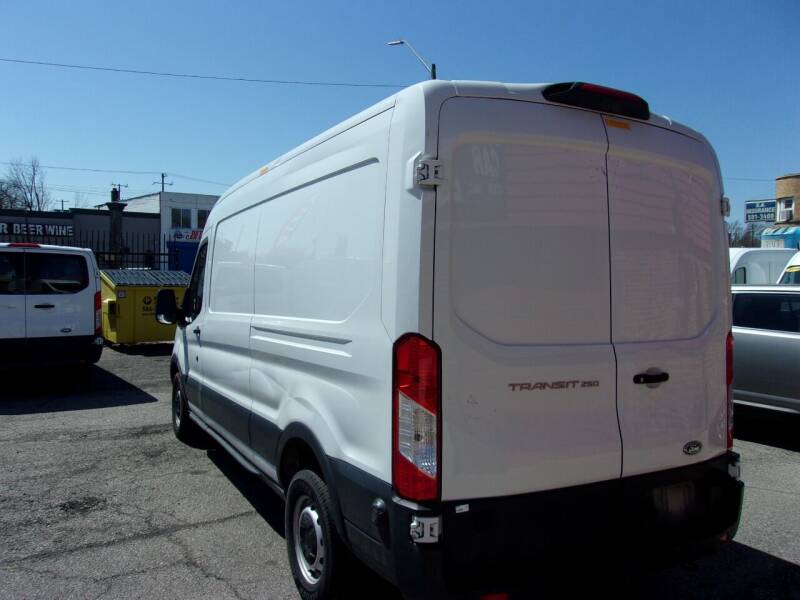 2019 Ford Transit Cargo 250