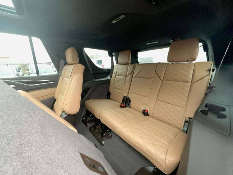 2023 Cadillac Escalade Sport