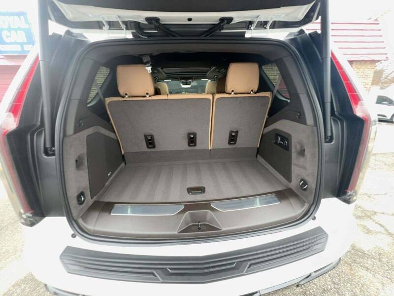 2023 Cadillac Escalade Sport