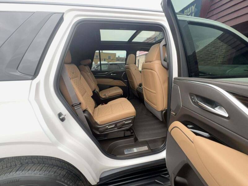 2023 Cadillac Escalade Sport