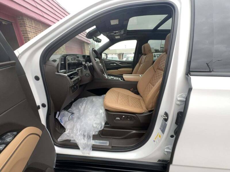 2023 Cadillac Escalade Sport