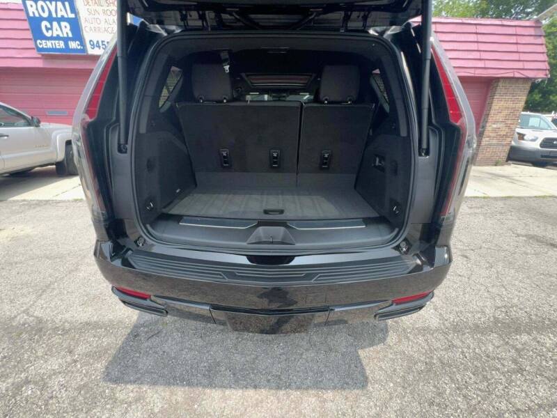 2023 Cadillac Escalade Sport