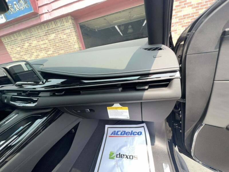 2023 Cadillac Escalade Sport