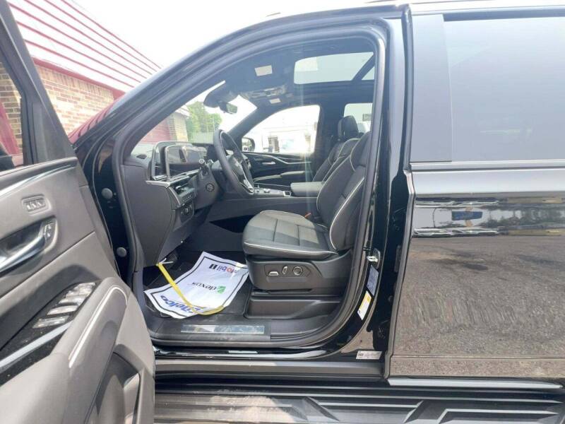 2023 Cadillac Escalade Sport