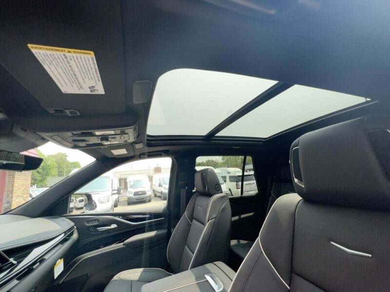 2023 Cadillac Escalade Sport